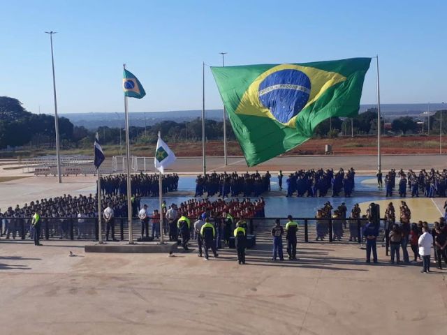 Fotos do Colégio Militar Tiradentes